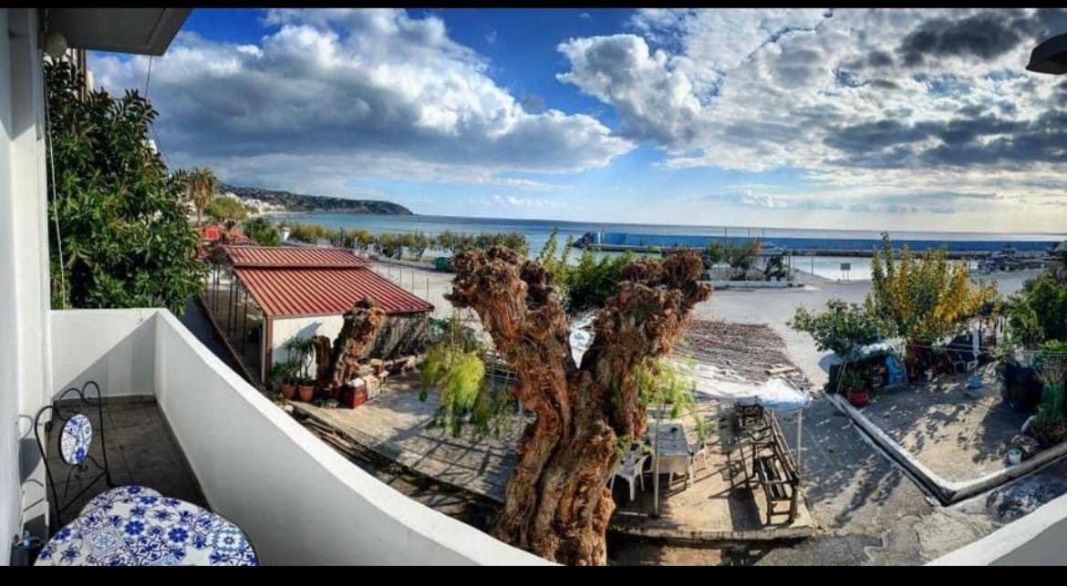 Seaview Apartment Tsoútsouros المظهر الخارجي الصورة